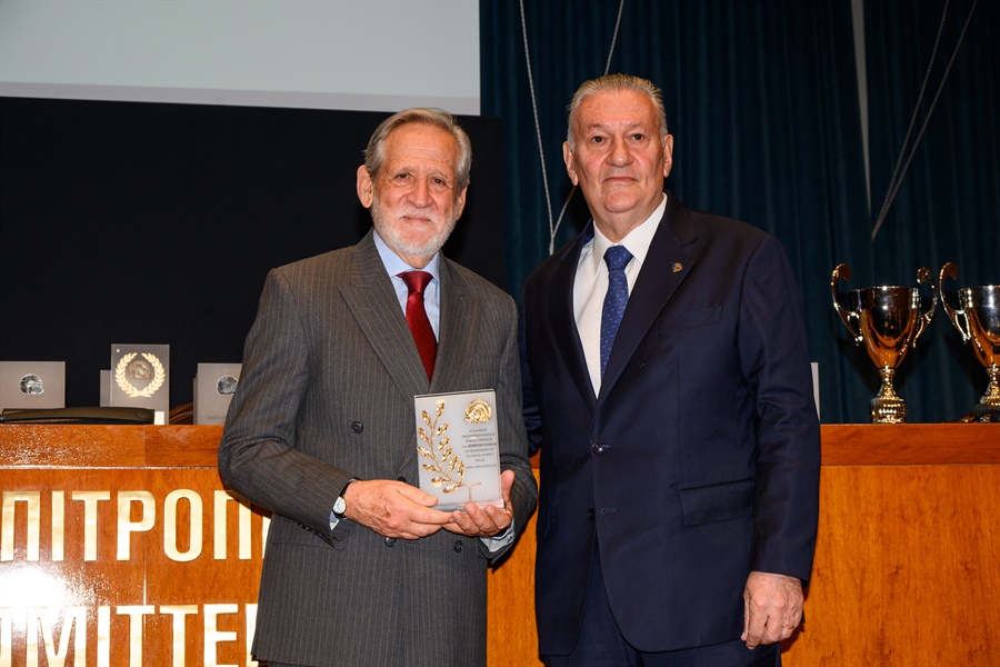 Τιμητική Βράβευση από την Ελληνική Ομοσπονδία Ιππασίας